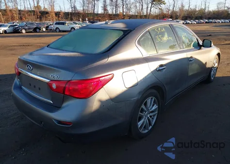 2015 Infiniti Q50 Premium/Sport z USA, uszkodzony, nr VIN JN1BV7ARXFM399424